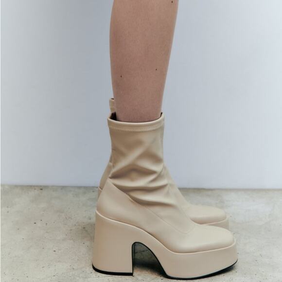 ZARA PLATFORM HEELED ANKLE BOOTS - Picture 1 of 7